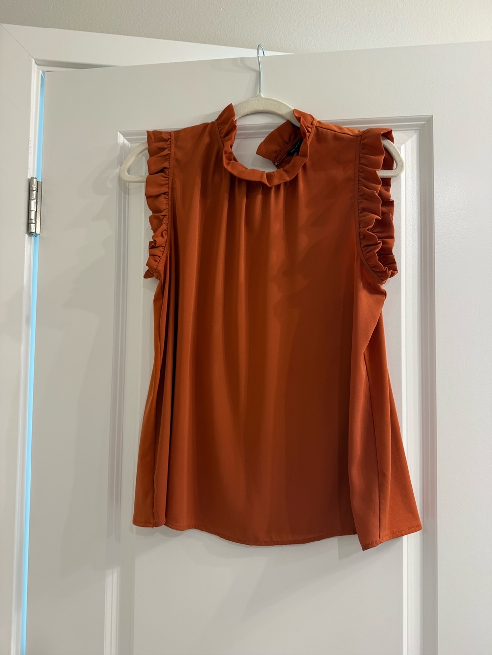 Ann Taylor Womens Ruffle Sleeve Mock Neck Top / Size Medium / Rust/Orange
